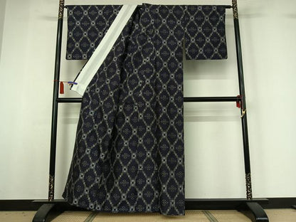 平和屋着物▽本場琉球絣　単衣　花菱文　正絹　逸品　AABI6980jh