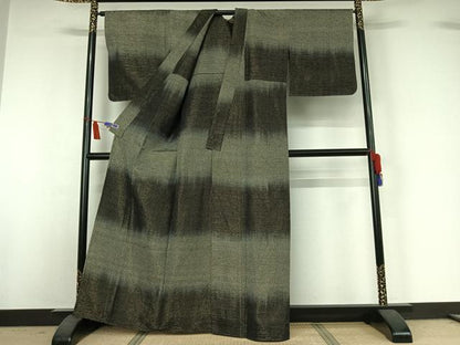 平和屋着物▽ひなや工房　くむ・あむ・おる　伊豆蔵明彦　お召　単衣　横段文　金通し地　正絹　逸品　AABI6998jh