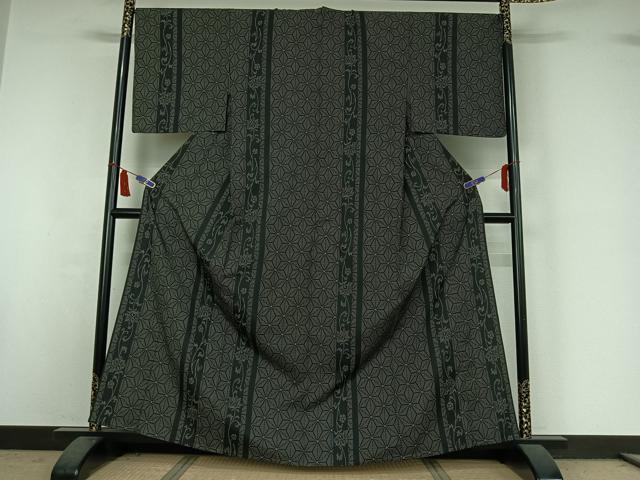 平和屋着物▽上質な紬　単衣　麻の葉文様　黒地　正絹　逸品　AABI7012jh