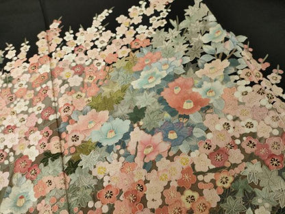 平和屋着物●豪華黒留袖　作家物　刺繍　枝花尽くし　正絹　逸品　AABI7082ck