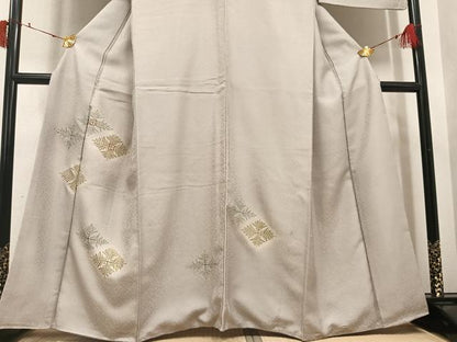 平和屋着物●訪問着　友禅　駒刺繍　松菱文　暈し染め　金彩　正絹　逸品　AABI7354ph