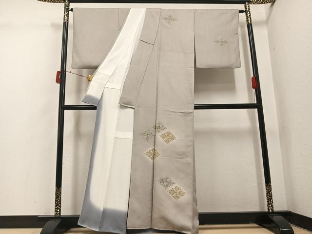 平和屋着物●訪問着　友禅　駒刺繍　松菱文　暈し染め　金彩　正絹　逸品　AABI7354ph
