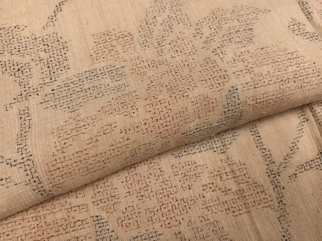 平和屋着物●本場結城紬　重要無形文化財　80亀甲　更紗唐草文　正絹　逸品　AABI7368ph