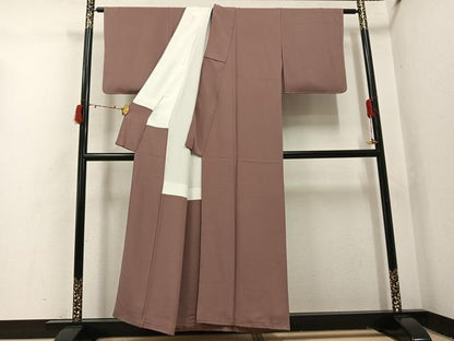 平和屋着物●上質な色無地　堅牢染　御穂衣染　縁喜米万葉赤ごめ　宗伝唐茶色　丹後ちりめん　反端付き　正絹　逸品　未使用　AABI7374ph