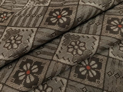 平和屋着物●本場大島紬　龍郷絣　正絹　逸品　AABI7382ph