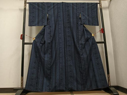 平和屋着物●結城紬　80亀甲　花唐草間道　正絹　逸品　AABI7386ph
