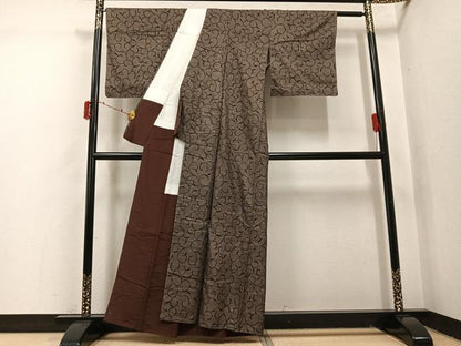 平和屋着物●本場大島紬　カタス9マルキ　唐草文　正絹　逸品　未使用　AABI7395ph