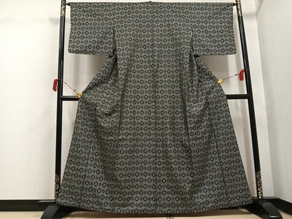 平和屋着物●本場村山大島紬　市松花文　正絹　逸品　AABI7405ph