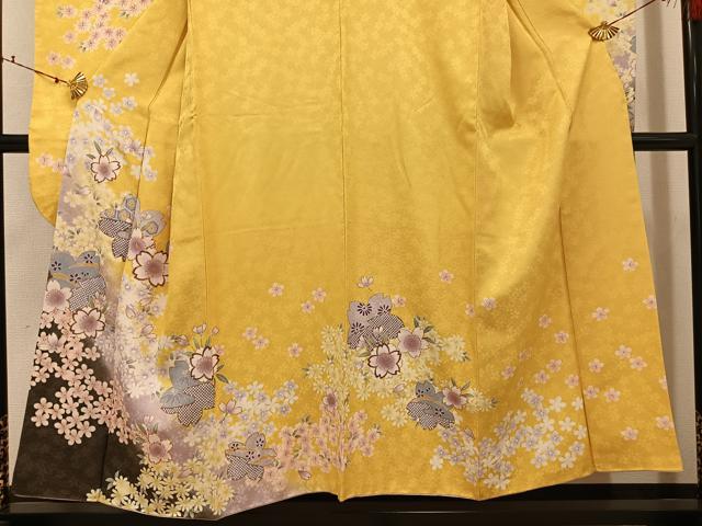 平和屋着物●豪華振袖　駒刺繍　舞花文　暈し染め　金彩　正絹　逸品　AABI7420ph