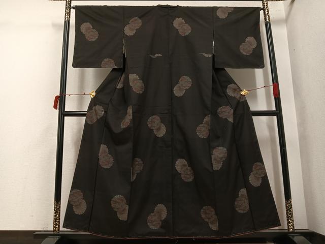 平和屋着物●本場大島紬　カタス7マルキ　地空き　雪輪重ね文　正絹　逸品　未使用　AABI7429ph