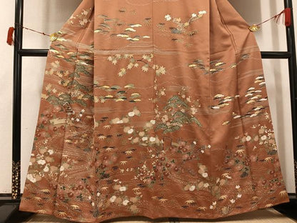 平和屋着物●訪問着　駒刺繍　松竹梅御所車文　金彩　正絹　逸品　AABI7445ph