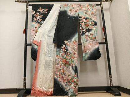 平和屋着物●谷崎潤一郎の世界　振袖　花筏文　暈し染め　黒地　金銀彩　正絹　逸品　AABI7448ph