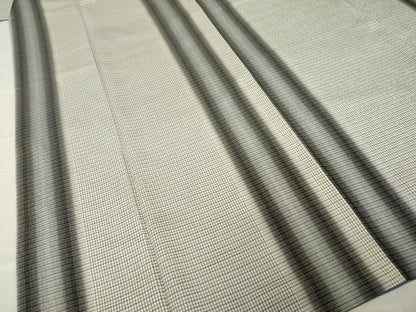 平和屋着物●織りしぼ絣　お召　白新染色　間道　反端付き　正絹　逸品　AABI7541ck