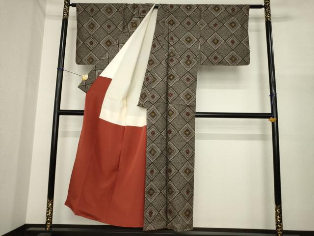 平和屋着物●本場大島紬　龍郷絣　花菱文　正絹　逸品　AABI7580ck