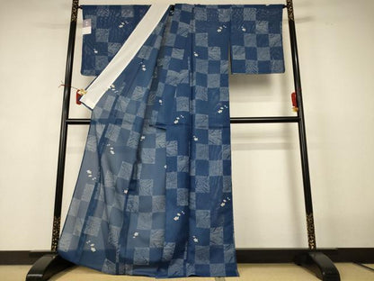 平和屋着物＊夏物　小紋　絽　市松舞桜文　洗える着物　未使用　AABI7778jd