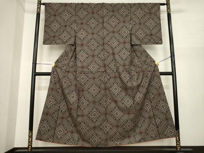 平和屋着物●本場大島紬　龍郷絣　花菱文　正絹　逸品　AABI7923ck
