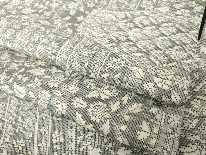平和屋着物●本場大島紬　白大島　一元7マルキ　総絣　草花文　正絹　逸品　AABI7927ck