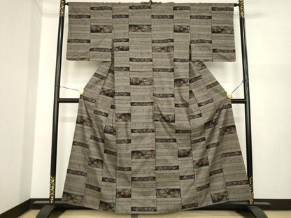 平和屋着物●本場大島紬　カタス9マルキ　横段風景花文　正絹　逸品　AABI7957ck