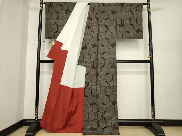 平和屋着物●本場大島紬　一元7マルキ　亀甲花文　正絹　逸品　AABI7961ck