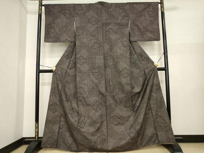 平和屋着物●本場大島紬　一元絣　色紙花蝶文　正絹　逸品　AABI7977ck
