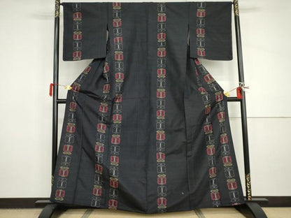 平和屋着物▽上質な紬 　単衣　遠州椿　黒地 　正絹　逸品　未使用　AABI8027cs