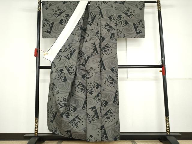 平和屋着物▽上質な紬　単衣　色紙枝葉文　黒地　正絹　逸品　AABI8031cs
