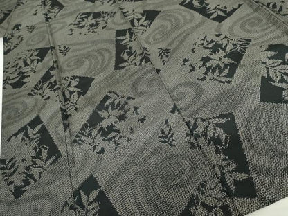 平和屋着物▽上質な紬　単衣　色紙枝葉文　黒地　正絹　逸品　AABI8031cs