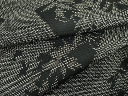 平和屋着物▽上質な紬　単衣　色紙枝葉文　黒地　正絹　逸品　AABI8031cs