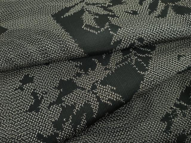 平和屋着物▽上質な紬　単衣　色紙枝葉文　黒地　正絹　逸品　AABI8031cs