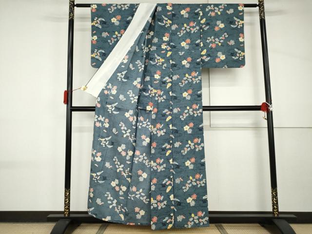 平和屋着物▽上質な紬　単衣　型染め　舞梅文　敷松葉　正絹　逸品　AABI8062cs