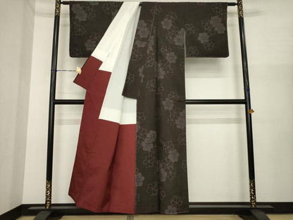 平和屋着物●結城紬　ねじ梅　正絹　逸品　未使用　AABI8201ck