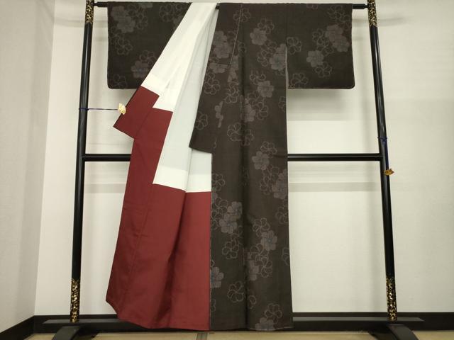 平和屋着物●結城紬　ねじ梅　正絹　逸品　未使用　AABI8201ck