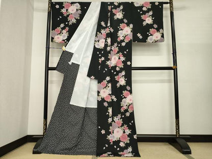 平和屋着物●小紋　舞花文　黒地　ロング丈　洗える着物　AABI8204ck