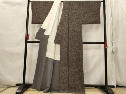 平和屋着物■上質な小紋　花づくし　黒地　鈴乃屋扱い　正絹　逸品　AABI8278st
