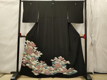 平和屋着物■豪華黒留袖　駒刺繍　流水枝松文　金彩　正絹　逸品　AABI8357st
