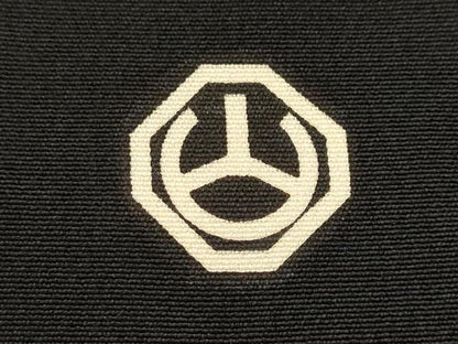 平和屋着物■豪華黒留袖　御所車松文　金彩　正絹　逸品　AABI8373st