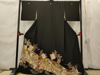 平和屋着物■豪華黒留袖　駒刺繍　色紙飛鶴花文　金銀彩　正絹　逸品　AABI8411st