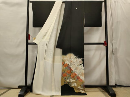 平和屋着物■豪華黒留袖　駒刺繍　草花文　暈し染め　金彩　ロング丈　正絹　逸品　AABI8454st