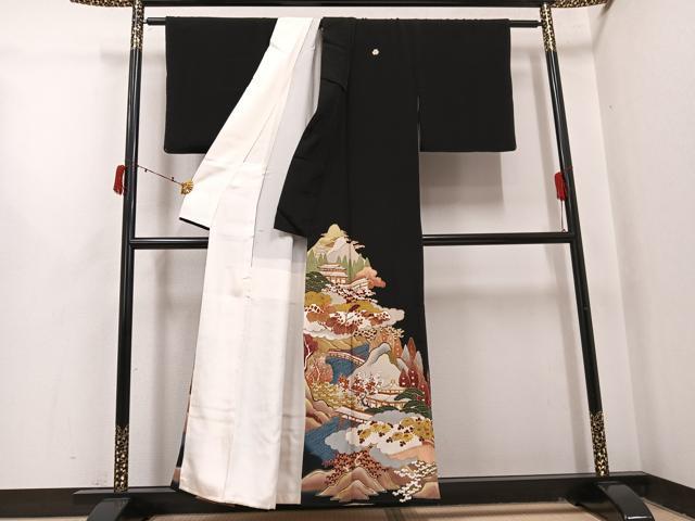 平和屋着物●豪華黒留袖　渡り橋風景草花文　金彩　正絹　逸品　AABI8483ph