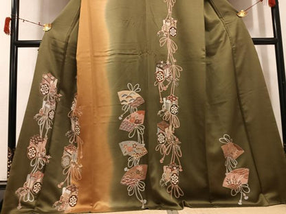 平和屋着物●訪問着　御所車地紙草花文　暈し染め　金彩　正絹　逸品　AABI8499ph