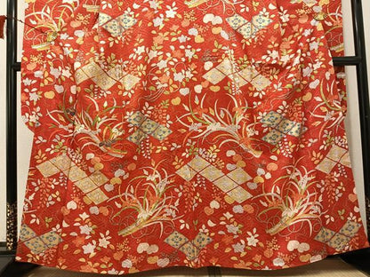 平和屋着物●豪華振袖　駒刺繍　草花文　松坂屋扱い　金彩　正絹　逸品　AABI8504ph