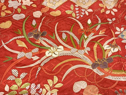 平和屋着物●豪華振袖　駒刺繍　草花文　松坂屋扱い　金彩　正絹　逸品　AABI8504ph