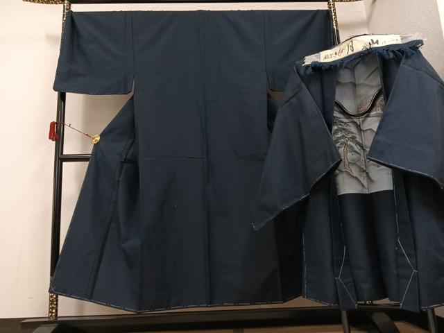 平和屋着物●男性　紬　アンサンブル　色無地　鉄御納戸色　キングサイズ　反端付き　正絹　逸品　未使用　AABI8551ph