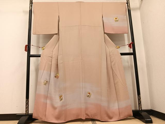 平和屋着物●訪問着 刺繍 色紙草花文 暈し染め 金彩 正絹 逸品 AABI8572ph