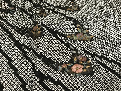 平和屋着物●訪問着　駒刺繍　総絞り　草花文　黒地　金彩　正絹　逸品　AABI8581ph