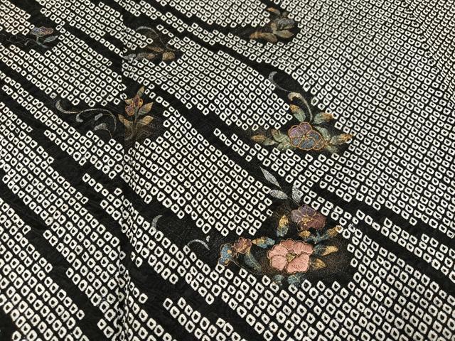 平和屋着物●訪問着　駒刺繍　総絞り　草花文　黒地　金彩　正絹　逸品　AABI8581ph