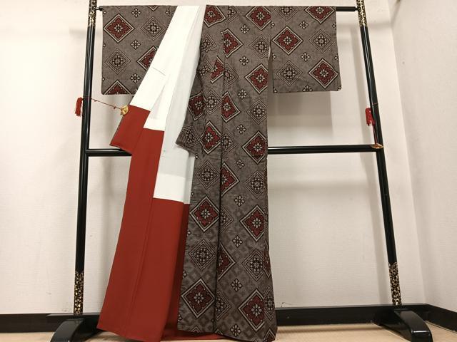 平和屋着物●本場大島紬　龍郷絣　正絹　逸品　AABI8587ph