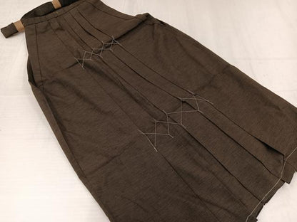 平和屋着物●男性　馬乗り袴　紬地　色無地　赤墨色　正絹　逸品　未使用　AABI8592ph