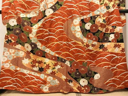 平和屋着物●豪華振袖 駒刺繍 草花文 金彩 正絹 逸品 AABI8631ph