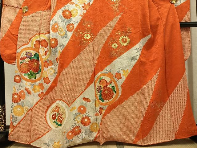 平和屋着物●豪華振袖 駒刺繍 絞り 草花文 金彩 正絹 逸品 AABI8635ph